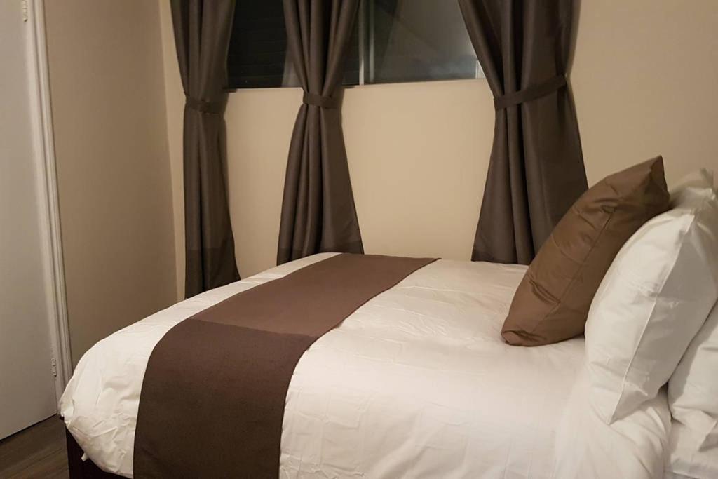2-Bedroom Apartment Sweet #5 By Amazing Property Rentals جاتينو المظهر الخارجي الصورة